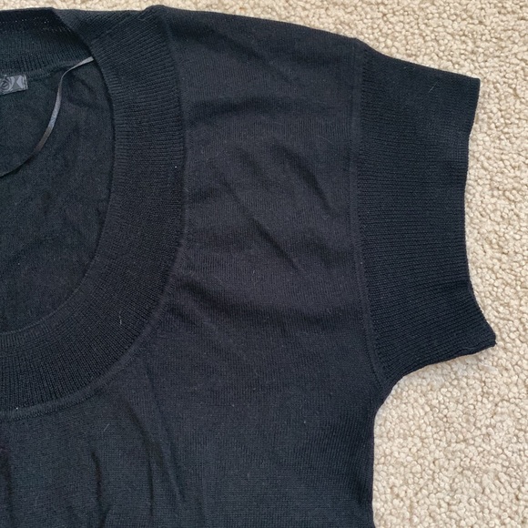 H&M Black Short Sleeve Dress Shirt - Picture 2 of 3